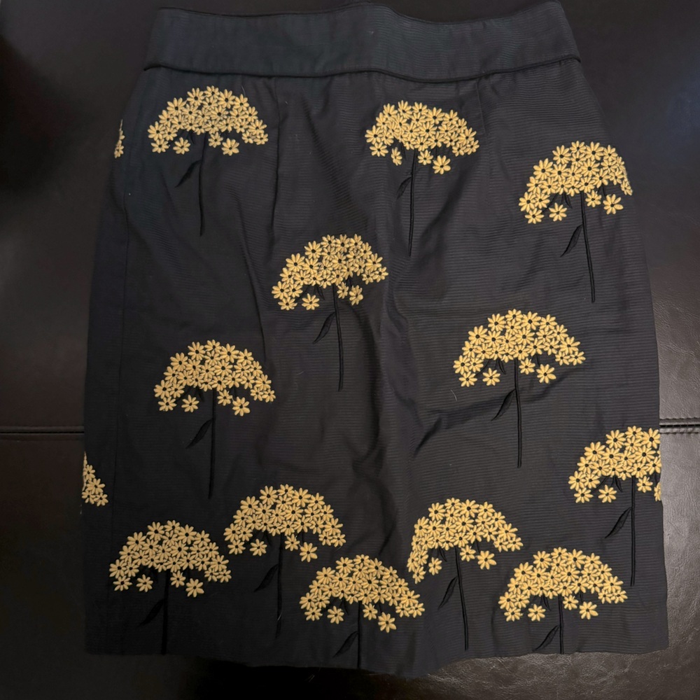 Floreat for Anthropologie Black Skirt with Yellow Embroidered Flowers Size 4